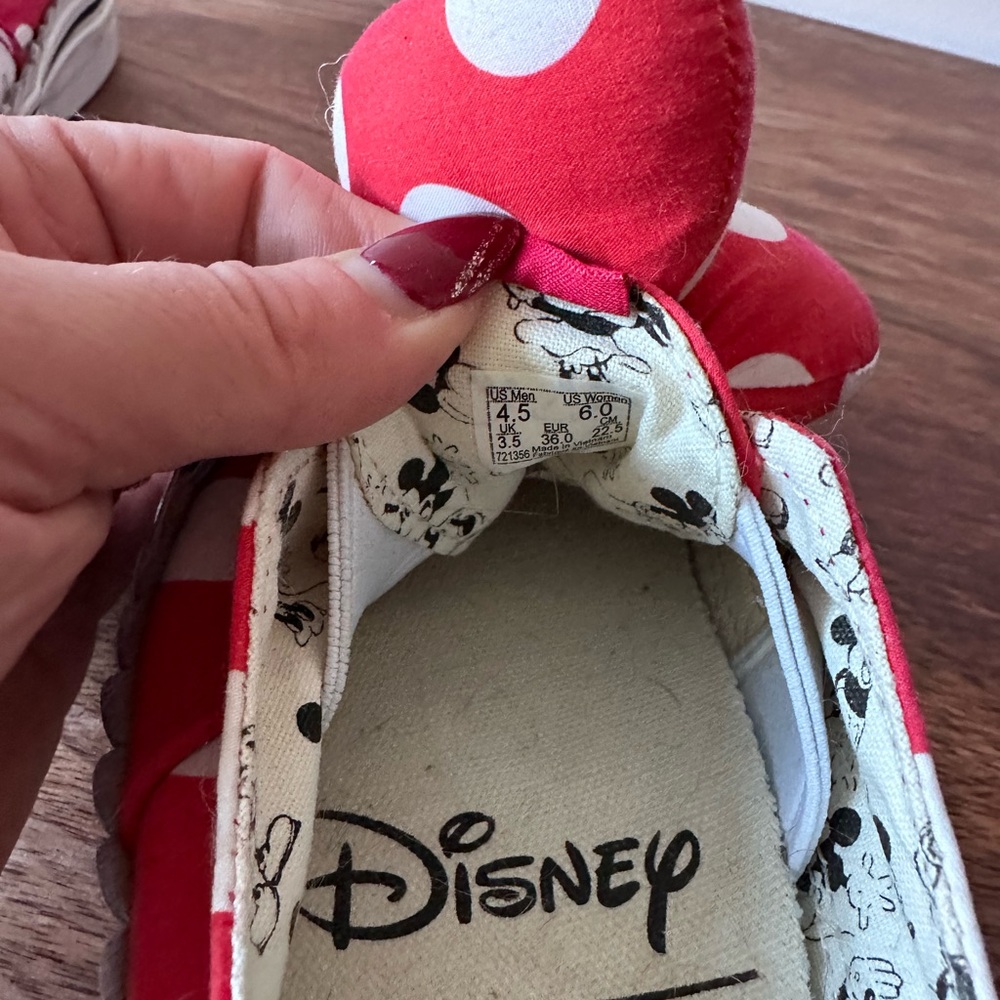 RARE - Vans Disney Minnie Polka Dot Shoes - Picture 4 of 4